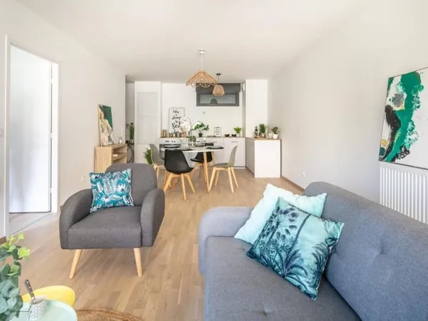 -IDEAL STUDIO/T1 PREMIERE OCCUPATION / PROCHE CAMPUS et CENTRE-VILLE / RE2020 / TRAM AU PIED DE L'IM