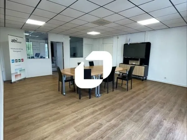Bureaux 210 m²
