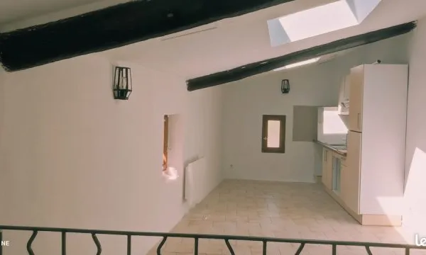 Joli T2 insolite en duplex Orgon Rénové