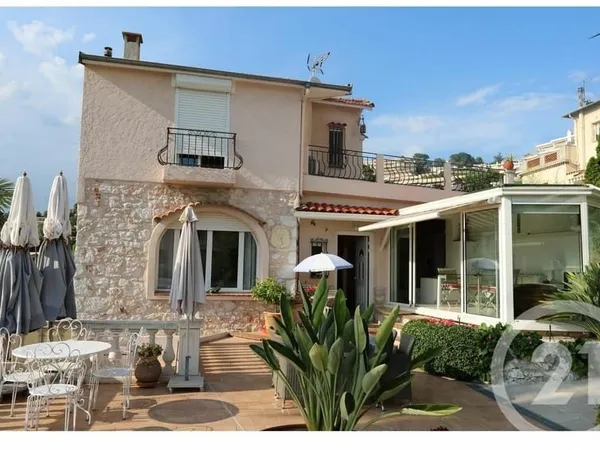Maison 2 pièces 90 m²