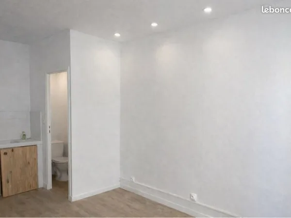 Local commercial 58 m² rénové centre-ville Illiers-Combray