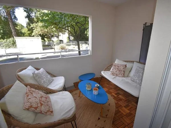 Appartement T3 avec terrasse et parking