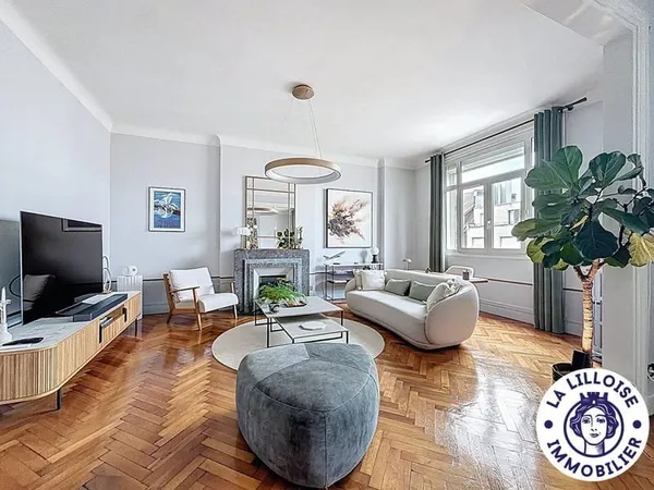 Appartement 3 pièces 107 m²