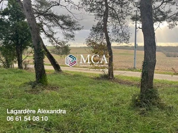 Terrain 800 m²