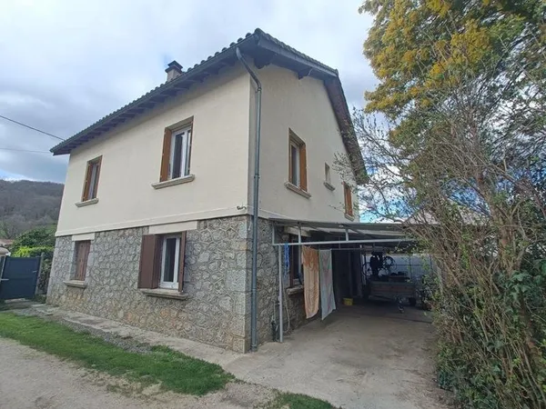 Maison en pierre de 6 pièces principales