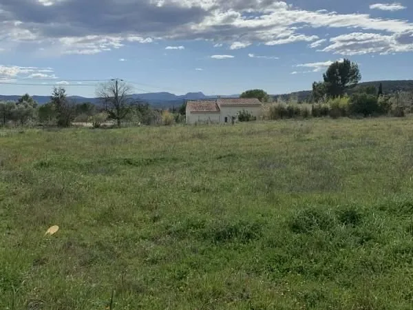 Terrain 1 250 m² Cotignac