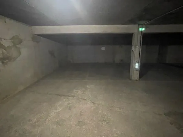 Place parking à louer dans résidence sécurisée - 66 rue des Docteurs Charcot