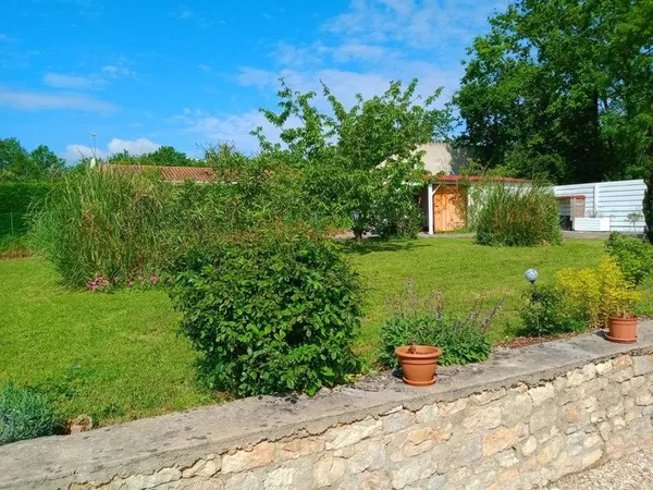 Maison à vendre 5 pièces 3 chambres jardin clos MAREUIL SUR LAY DISSAIS (85)