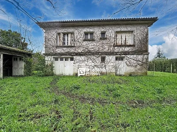 Axe passant : Saint Denis De Pile / Maison 3 chambres - garage - jardin