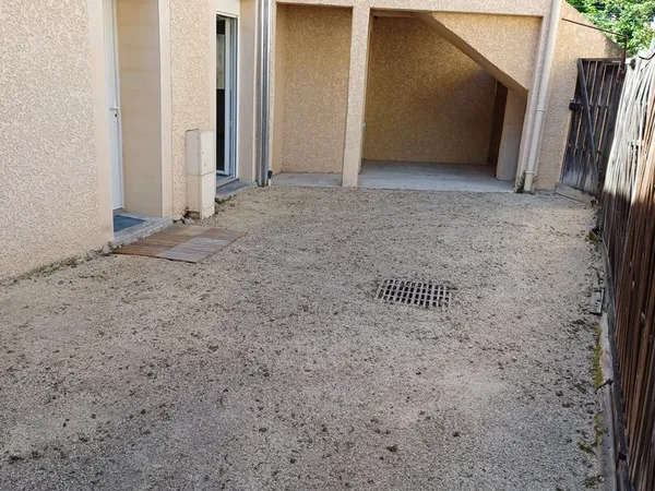 Appartement 2 pièces 46m2 - Garage -Place de parking - Espace extérieur