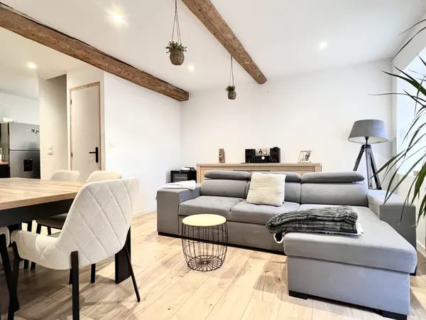 Triplex de charme rénové avec suite parentale à Saint-Jean-B