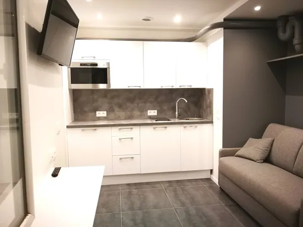 Loue Studio meublé Tour Eiffel Paris 7ème - 1 chambre, 14m²