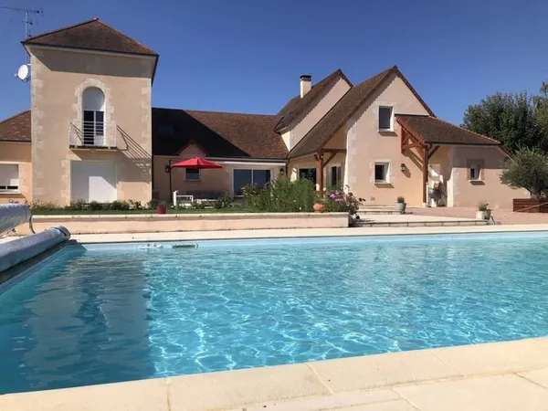 Maison 6 pièces 234 m²