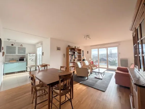 CENTRE VILLE - ASCENSEUR - 92 m²
