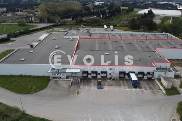 Local industriel 2 660 m²