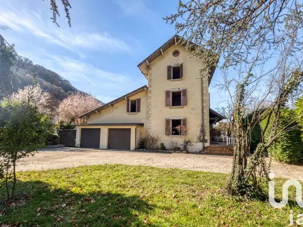 Maison 6 pièces 174 m²