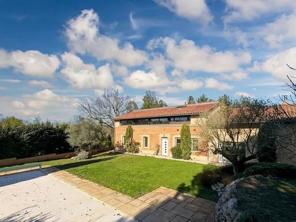 Maison 5 pièces 298 m²
