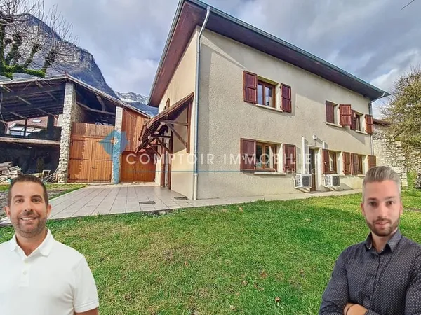Ensemble immobilier à vendre - Maison + grange - Lumbin - D