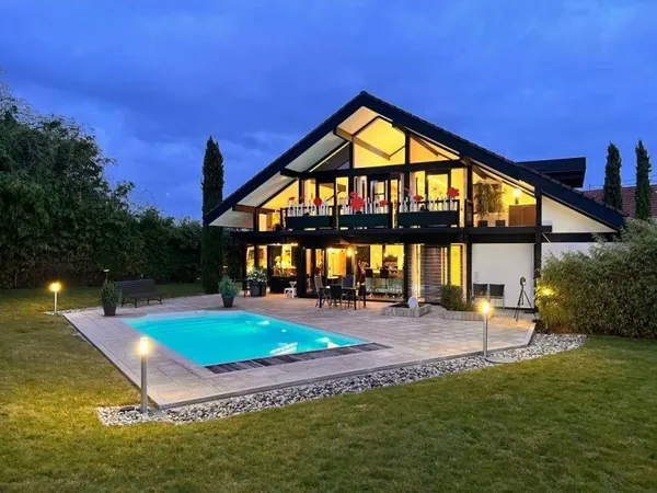 Maison 5 pièces 300 m²