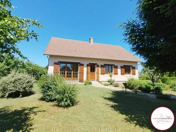 Pavillon sur sous-sol à Orval