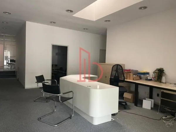 Local 250 m²