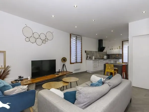 Maison de ville de 8 pièces principales
