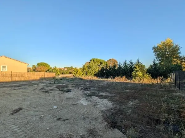 Terrain 542 m²