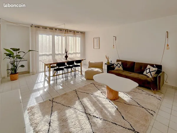 Appartement t4 au 1er et dernier etage, rooftop possible, gros potentiel