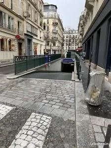 Place parking Saemes Rivoli-Sébastopol - 4ème arrondissement - A 400m de l'hôtel de Ville