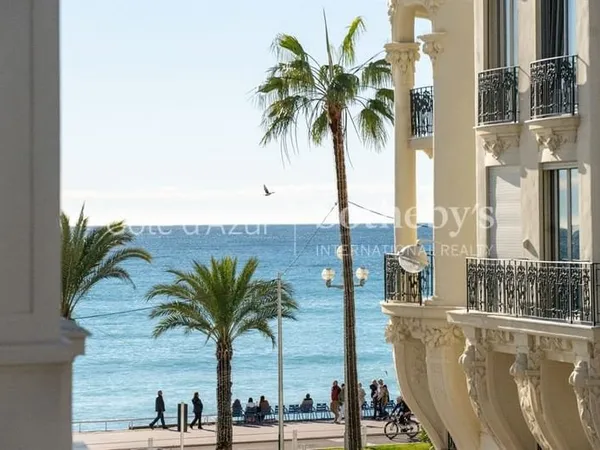 Nice Carré d'Or appartement 2 pièces 64 m² Résidence Le Negresco