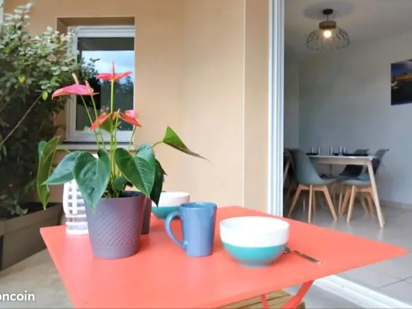 Magnifique T2 avec terrasse et parking securisé