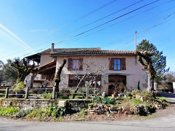 LACAPELLE Coup de coeur assuré pour cette ancienne forge ré