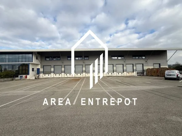 Entrepôt 2390 m²