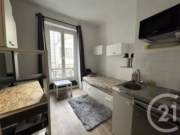 Studio 1 pièce 12 m²