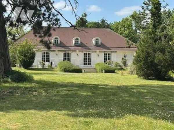 Maison 8 pièces 277 m²
