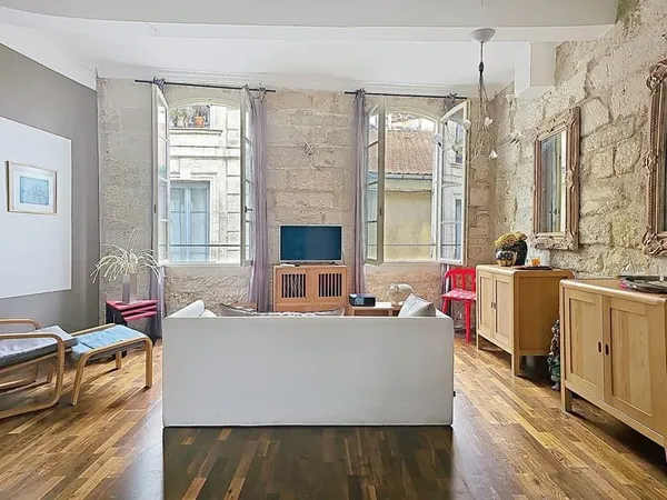 Avignon Intra-Muros- Appartement de charme 2 pièces de 66 m²