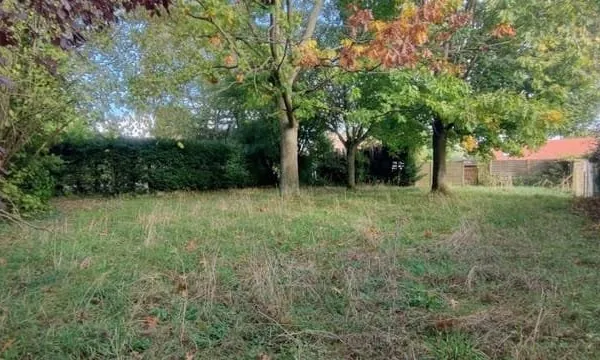 Terrain 639 m²