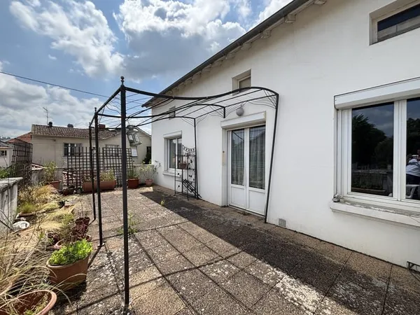 'ANNIE' - Maison de ville- 3 chambres- double garage- terras