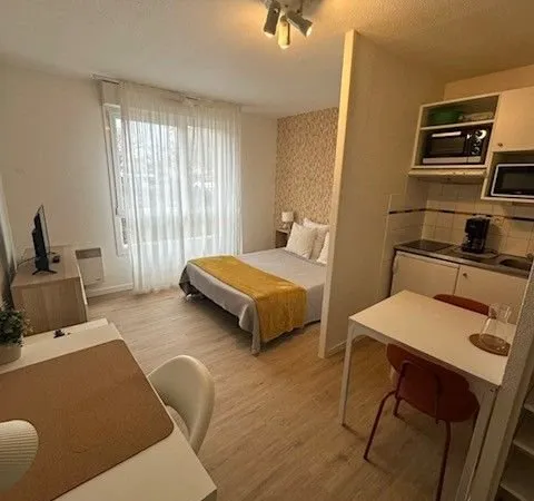 Studio lumineux 21 m² - Idéal pour couples - À proximité du Mémorial