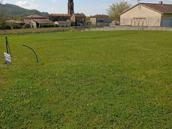 Terrain 957 m²