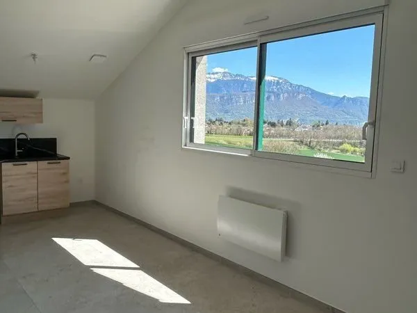 T3 neuf dans maison de village avec vue dégagée les montagnes