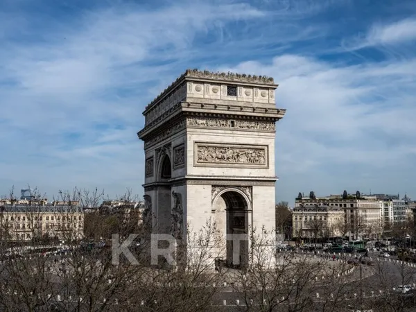 Duplex avec vue unique sur L'Arc de Triomphe