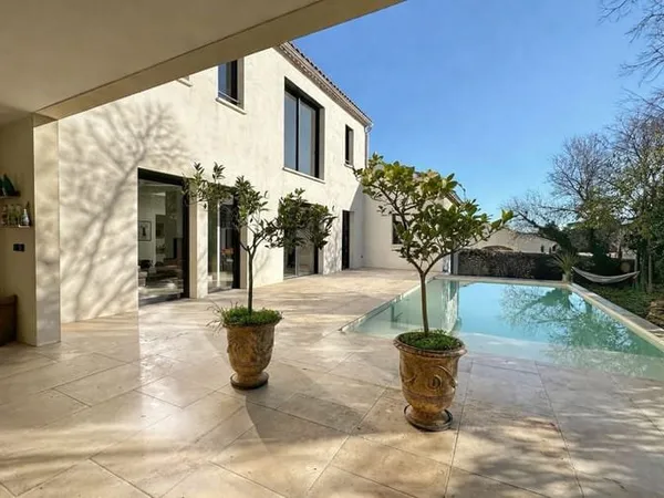 Maison 6 pièces 194 m²