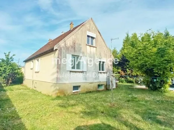 5 chambres, sous-sol, garage, pompe à chaleur