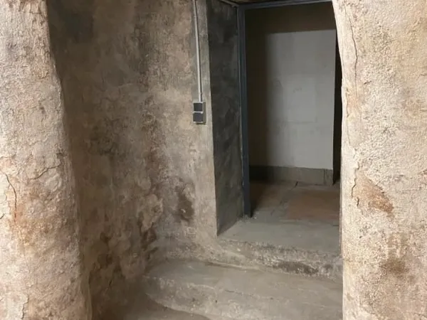 Cave à vin - 11m² - Voutée pierre - Très sèche - Paris 6e