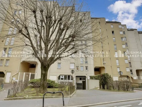 Local d'activité 390 m²