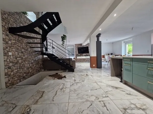 Maison 5 pièces 165 m²