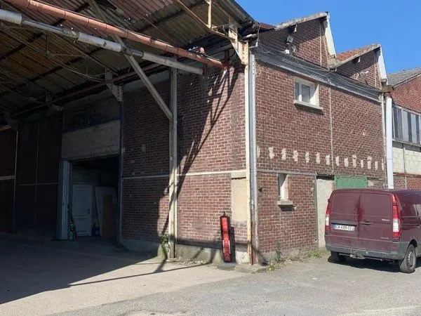 Local d’activité et entrepôt Vente Persan  330m² 270000€
