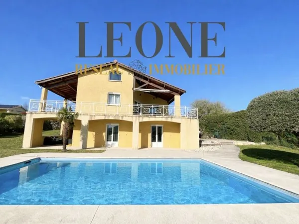 Maison de luxe 5 pièces 190 m²