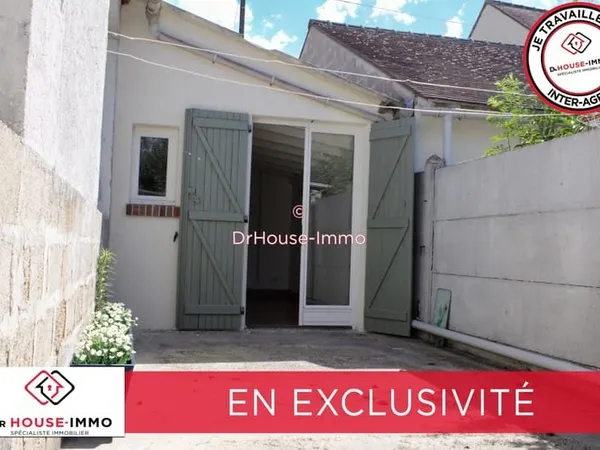 Maison rénovée avec garage et cour - Loiret - Amilly - 45200